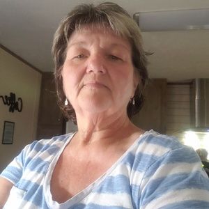 Meet your Posher, Carla